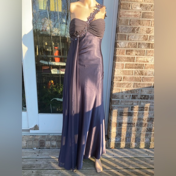 2008 Grey/Silver One Shoulder Draped Prom Dress - Picture 6 of 9